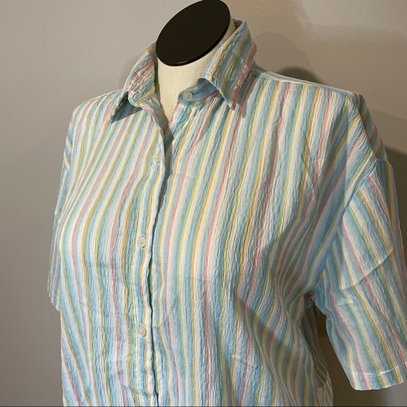SALE: Retro Uniti 3X Rainbow Button-Up Top - Picture 2 of 5